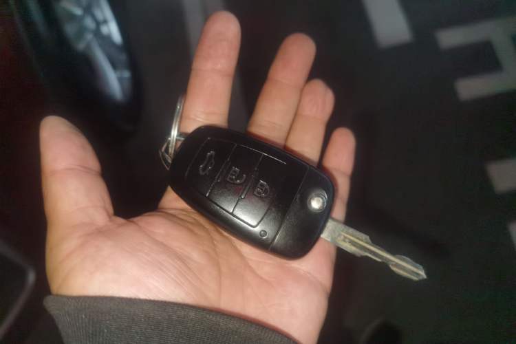 Used Bestune X80 2016 2.0L Automatic Luxury Model Vehicle Key