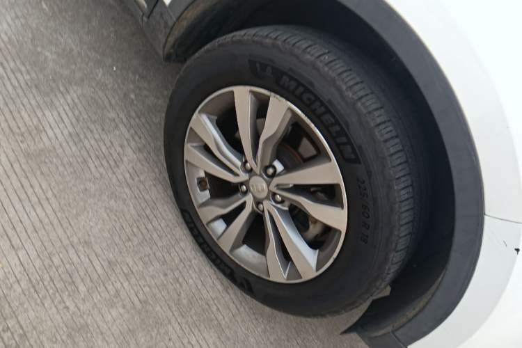 Used Geely Auto Emgrand X7 Sport 2016 2.0L Manual ZhiShang Version