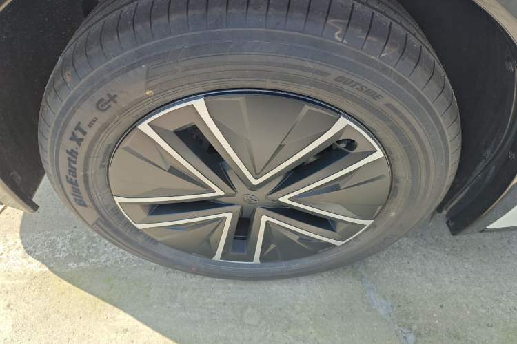 Used Toyota bZ5 2025 Model 550 JOY