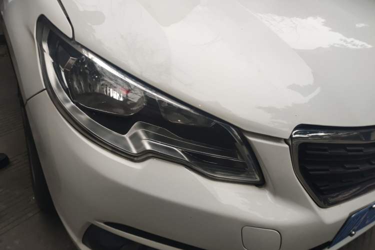 Used Peugeot 301 2017 1.6L Manual Comfort Edition Right Front Headlight