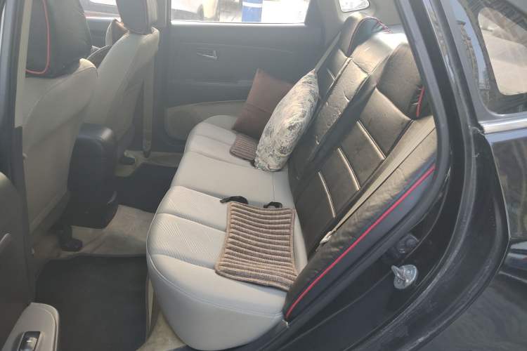 Used Hyundai Celesta 2011 1.6L Manual Luxury Model
