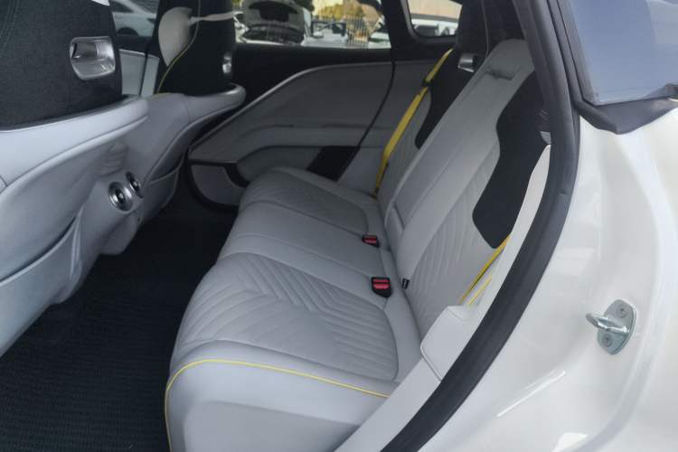 Used Avatr 11 2023 Long-Range Single-Motor Version 5 Seats
