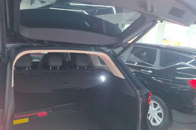 Used EXEED Lingyun 2025 300T Two-Wheel Drive Starry Edition Trunk