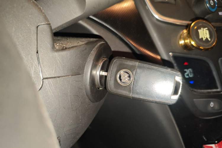 Used Buick Regal 2015 1.6T Fashion Tech Model
