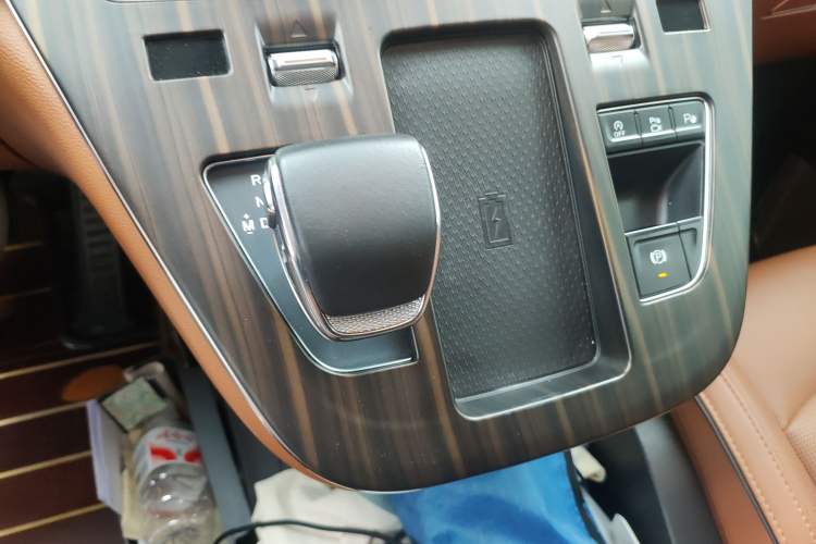 Used Hongqi HQ9 2023 2.0T Smart Connect Flagship Edition
