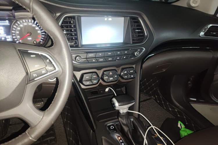 Used GAC Trumpchi GS4 2017 235T Automatic Two-Wheel Drive Luxury Smart Connectivity Version