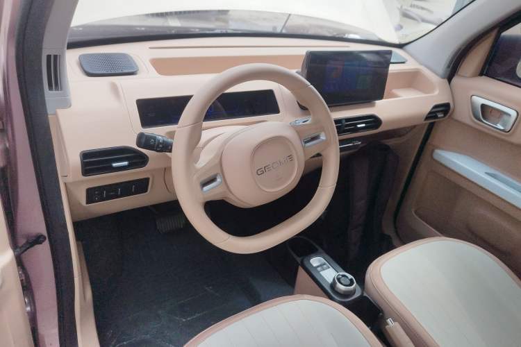 Used Geely Galaxy Panda 2023 Panda Mini 200km Endurance Bear