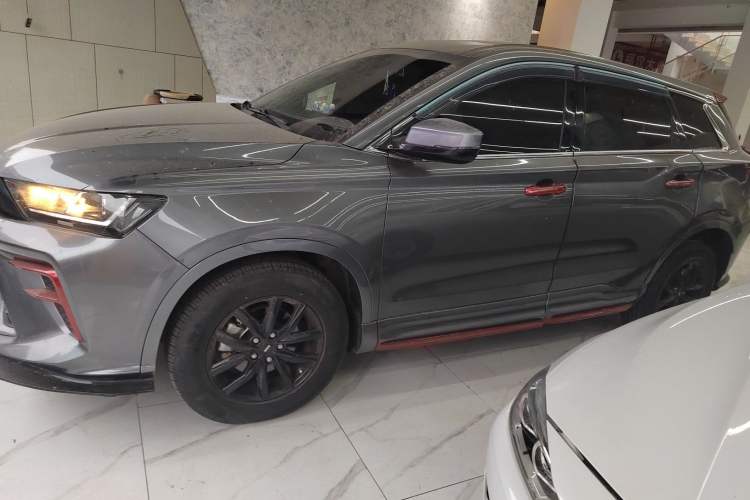 Used SWM Iron Man 2021 1.5T Automatic Golden Edition
