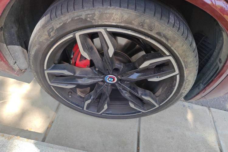 Used BMW X3 2022 M40i Right Front Wheel Hub