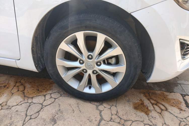Used Hyundai Elantra (5th Generation / Langdong) 2016 1.6L Automatic Prestige Model