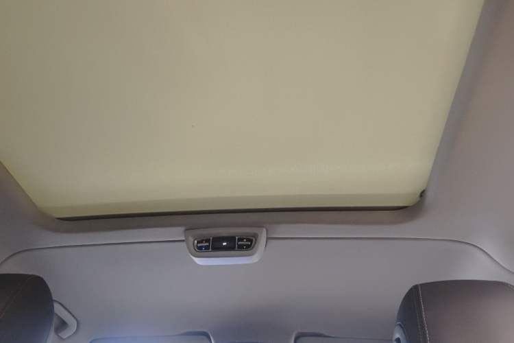 Used Mercedes-Benz V-Class 2018 V 260 Prestige Edition China VI
