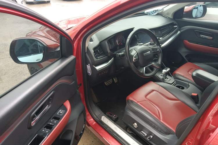 Used Haval H2s 2017 Red-Label 1.5T Dual-Clutch Luxury Model