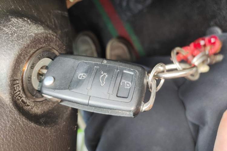 Used Toyota Highlander 2012 2.7L Two-Wheel Drive 7-Seater Luxury Edition
