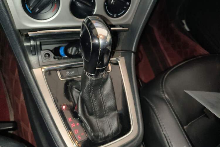 Used Volkswagen Lavida 2014 1.6L Automatic Sport Edition
