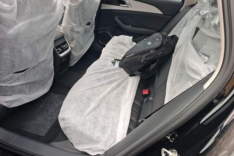 Used Hongqi H5 PHEV 2025 170 Super Hybrid Version