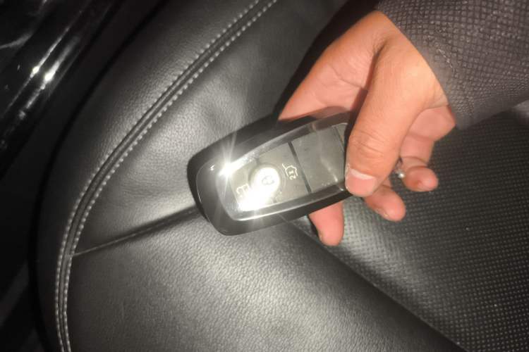 Used Ford Explorer 2020 EcoBoost 285 4x4 Titanium Edition 6 Seats
