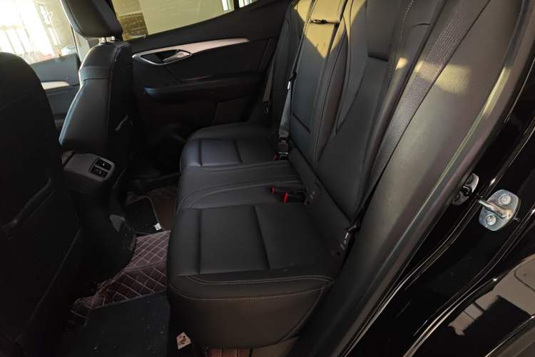 Used Buick Envision 2025 25T Entry-Grade Platinum Edition
