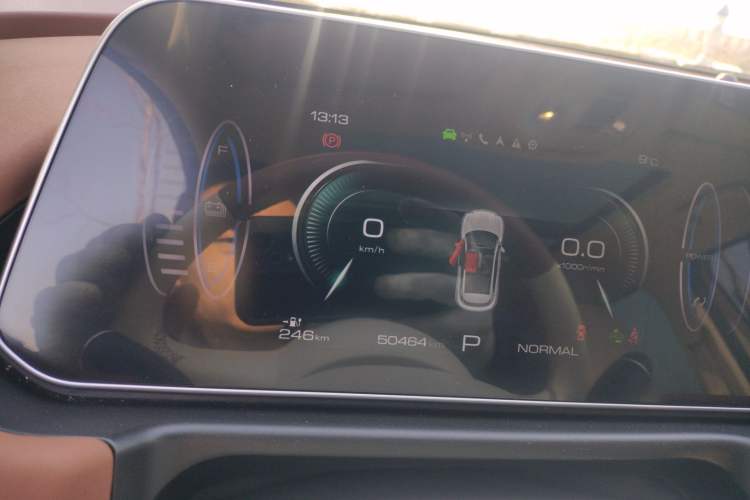 Used ORA Good Cat 2023 401 km Standard Range Premium Version Lithium Iron Phosphate
