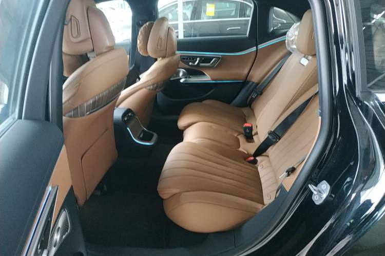 Used Mercedes-Benz E-Class 2026 E 300 L Luxury Left Rear Seat