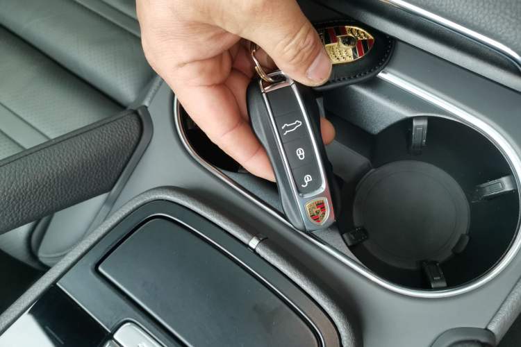 Used Porsche Cayenne 2018 Cayenne 3.0T Interior 1