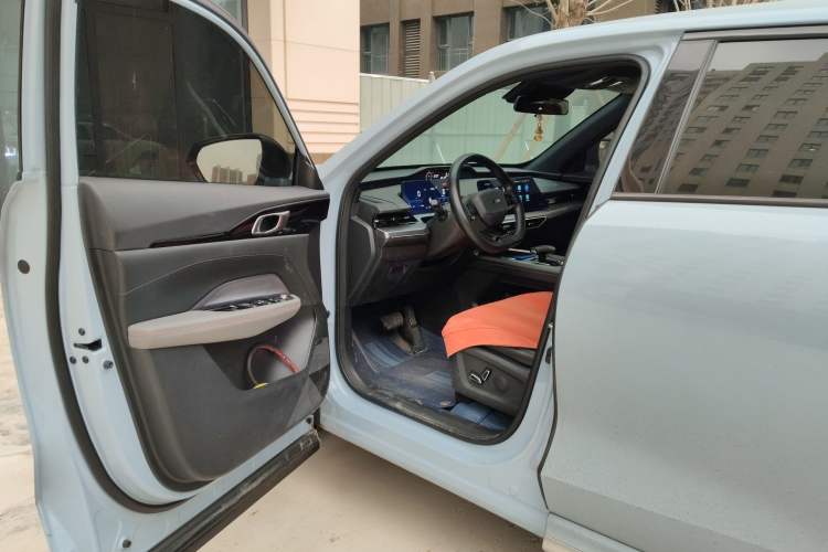 Used CHANGAN OSHAN Z6 New Energy 2023 ZhiDian iDD 150KM Flagship Model
