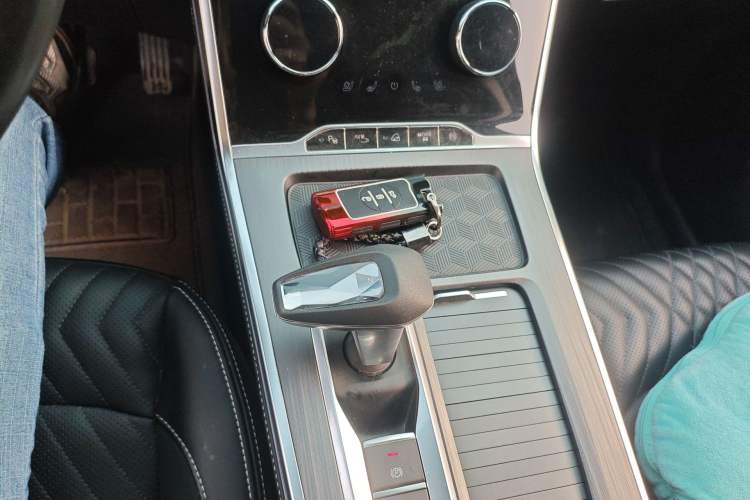 Used EXEED Lingyun 2023 400T Four-Wheel Drive Star Prestige Edition Gear Lever