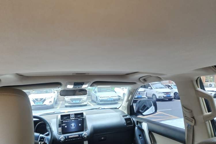 Used Toyota Prado 2010 4.0L Automatic TX-L Headliner