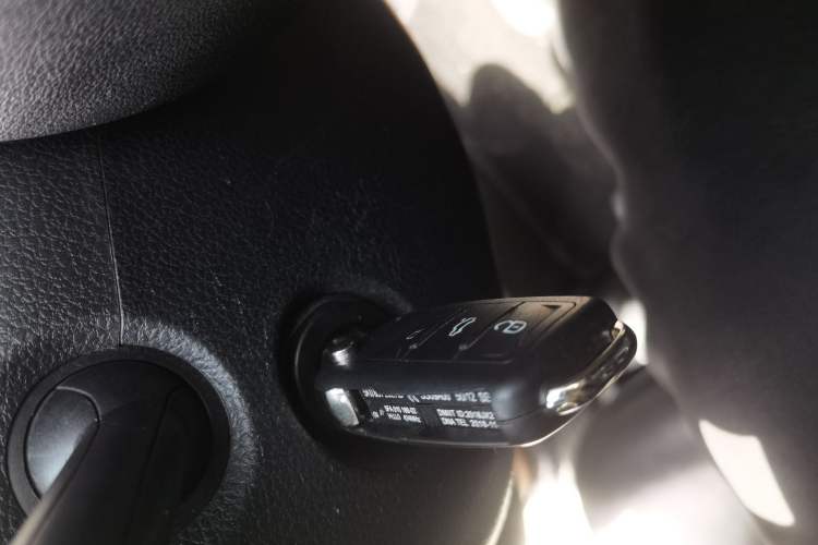 Used Volkswagen Sagitar 2012 1.6L Manual Comfort Model