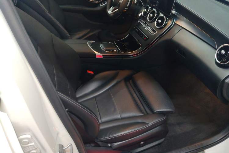 Used Mercedes-Benz C-Class 2020 Restyled C 200 L Fashion Edition Sport Version Right Front Seat