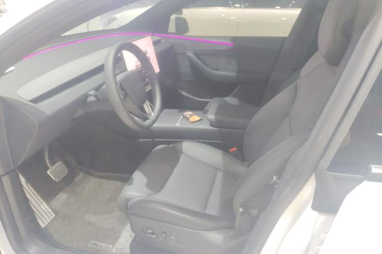 Used Tesla Model Y L 2025 Model Long-Range All-Wheel-Drive Version Left Front Seat