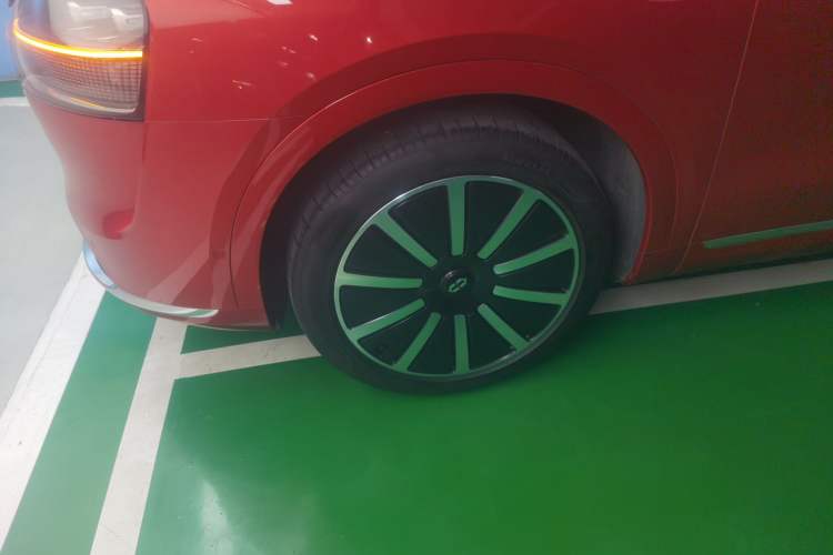 Used Hima AITO M9 2024 Range-Extended Max Edition 42 kWh 6-Seater Version Exterior 4