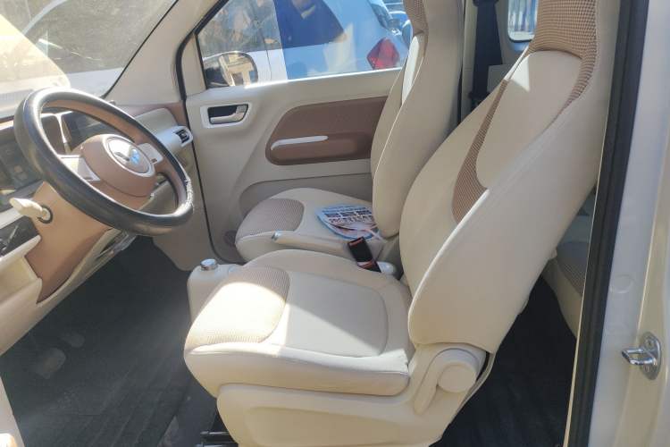 Used Wuling Hongguang MINIEV 2024 3rd Generation 215km Advanced Version
