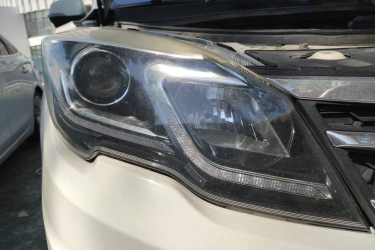 Used GAC Trumpchi GS5 Super 2015 1.8T Automatic Two-Wheel Drive Luxury Edition