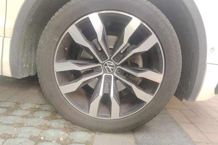 Used Volkswagen Tiguan L 2021 330TSI Automatic Two-Wheel Drive R-Line Enhanced Edition