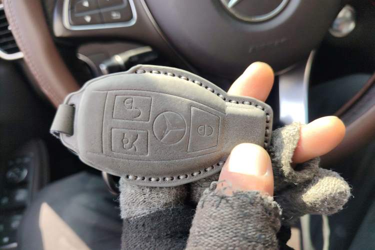 Used Mercedes-Benz GLE 2017 GLE 320 4MATIC Dynamic Model Vehicle Key