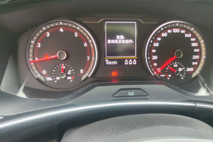 Used Volkswagen Tayron 2020 330TSI Two-Wheel Drive Luxury Smart Connectivity Version Odometer Close Up