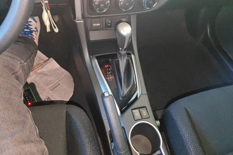 Used Toyota Levin 2017 Revised 185T CVT Elite Edition China V Standard Gear Lever