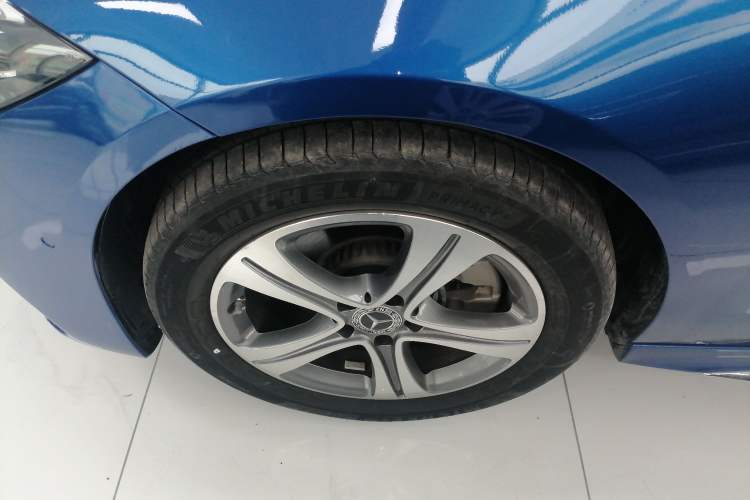 Used Mercedes-Benz C-Class 2022 C 200 L Sport Edition Left Front Wheel Hub