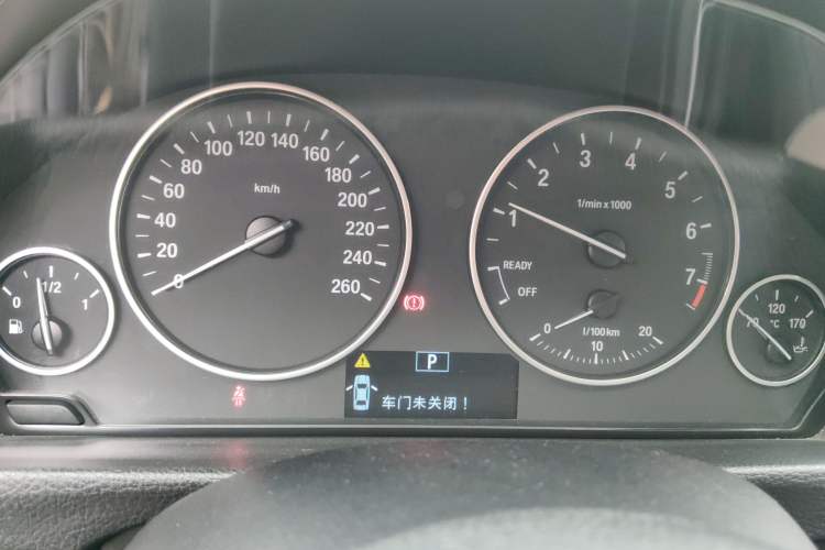 Used BMW 3 Series GT 2014 320i Leading Model
