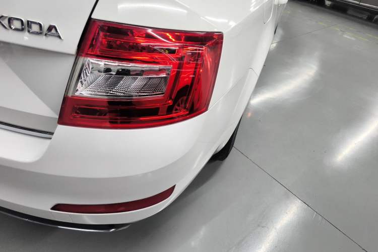 Used Skoda Octavia 2016 1.6L Automatic Smart Drive Edition
