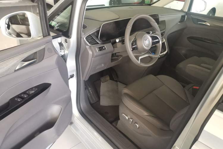 Used Buick GL8 New Energy 2025 Lushang First-Drive Edition 7-Seater