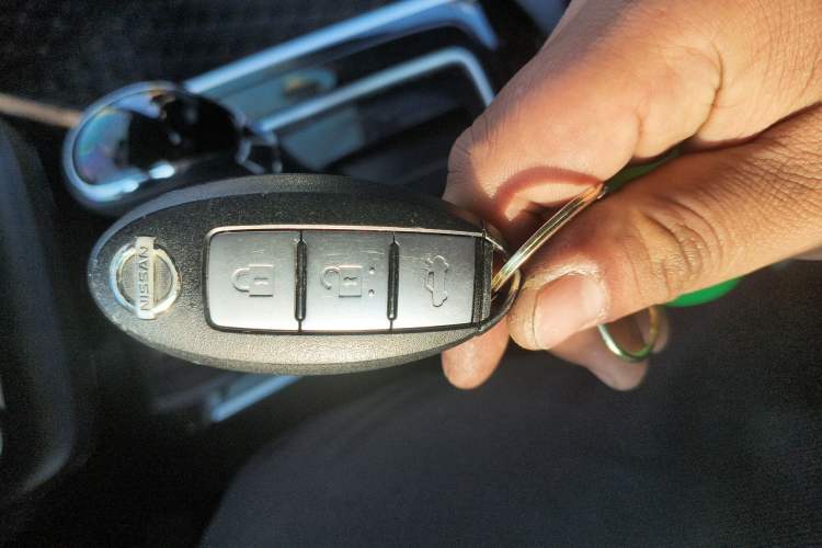 Used Nissan Sylphy 2019 1.6XV CVT Smart Connect Luxury Edition China VI Standard Vehicle Key