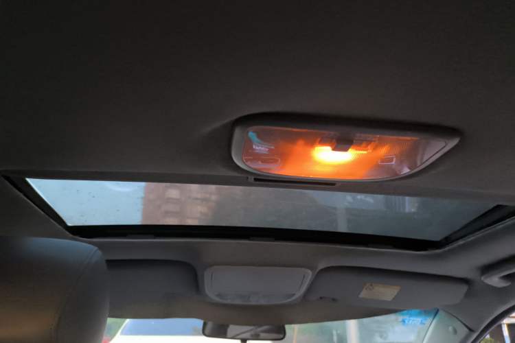 Used Geely Auto Classic Emgrand 2010 Sedan 1.8L CVT Luxury Model