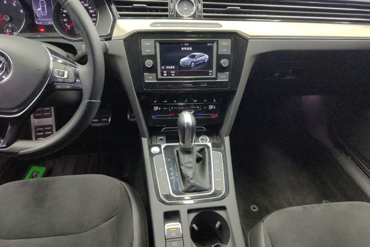 Used Volkswagen FAW-Volkswagen CC 2020 330TSI Huayan Edition China VI Standard
