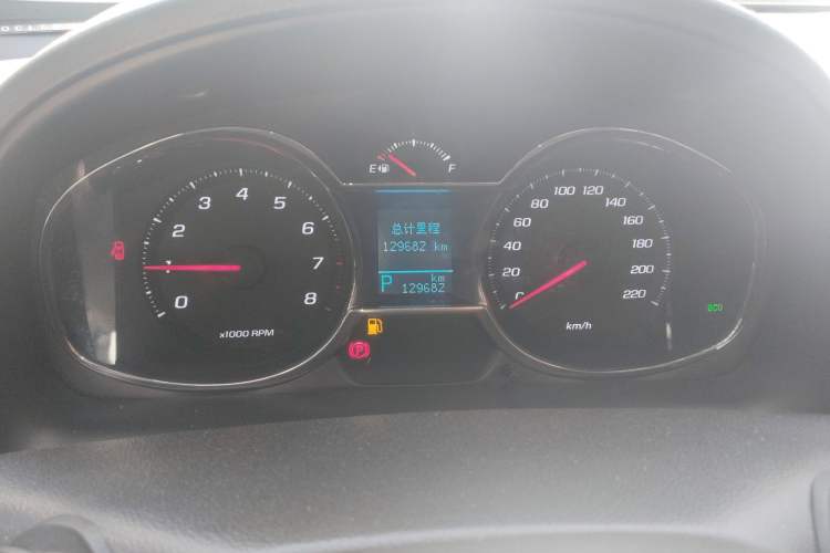 Used Chevrolet Captiva 2017 2.4L 4x4 Flagship Edition 7-Seater
