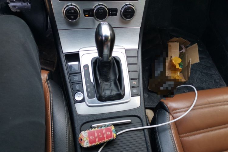 Used Volkswagen FAW-Volkswagen CC 2015 2.0 TSI Luxury Model Gear Lever