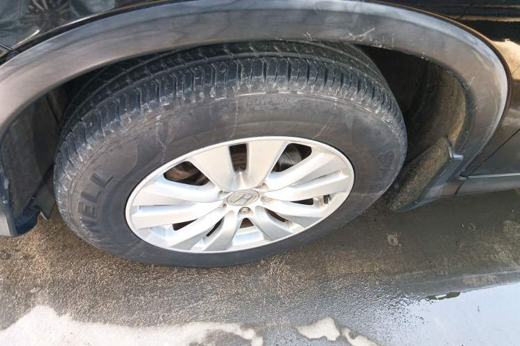 Used Honda CR-V 2015 2.0L two-wheel drive urban version