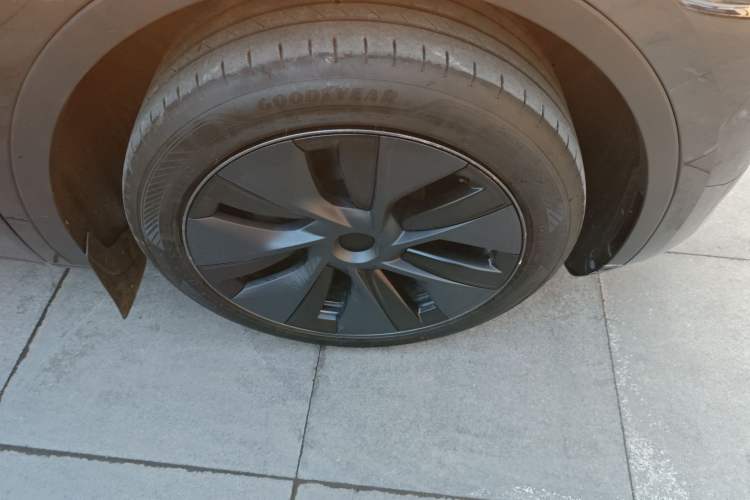 Used Tesla Model Y 2024 Rear-Wheel-Drive Version
