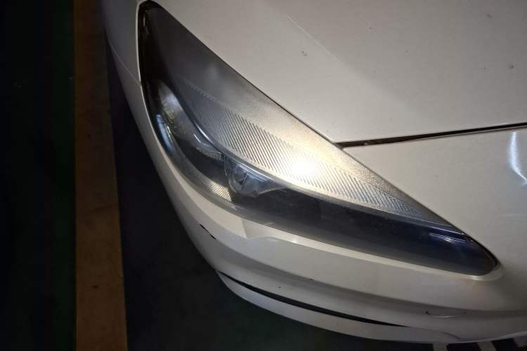 Used BMW 2 Series Gran Tourer 2015 218i Leading Model Right Front Headlight