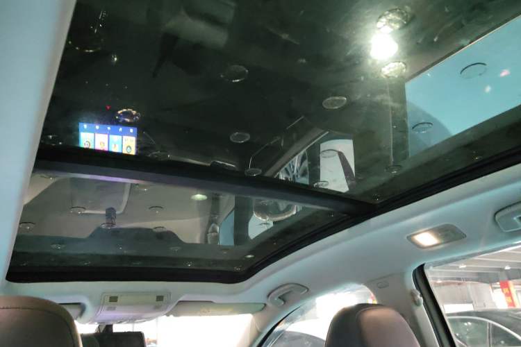 Used Volkswagen Golf Sportsvan 2016 230TSI Automatic Luxury Version